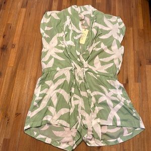 Large new Elan Romper for tropical excursions.  Super soft  material.